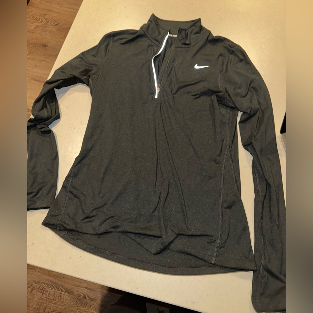 NIKE DRY-FIT Black Pullover • Women’s S • Great Condition • MAKE OFFER & BUNDLE